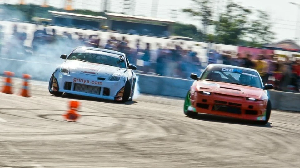 Nissan 350Z RedBull 5