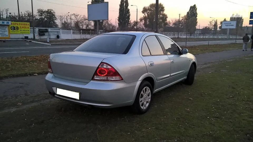 Nissan Almera Classic 5