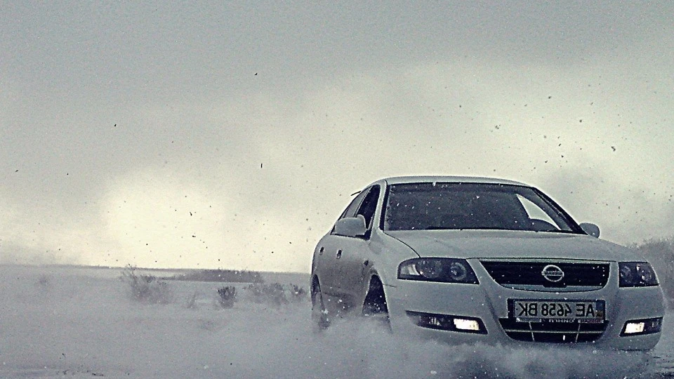 Nissan Almera Classic 1.6 white devil 4