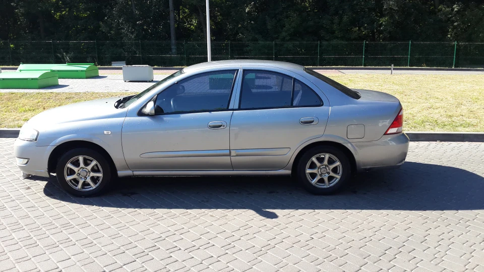 Nissan Almera Classic 1.6 2