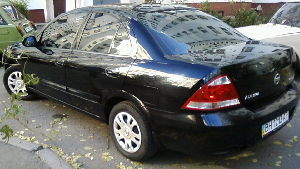 Nissan Almera Classic AT Black 3