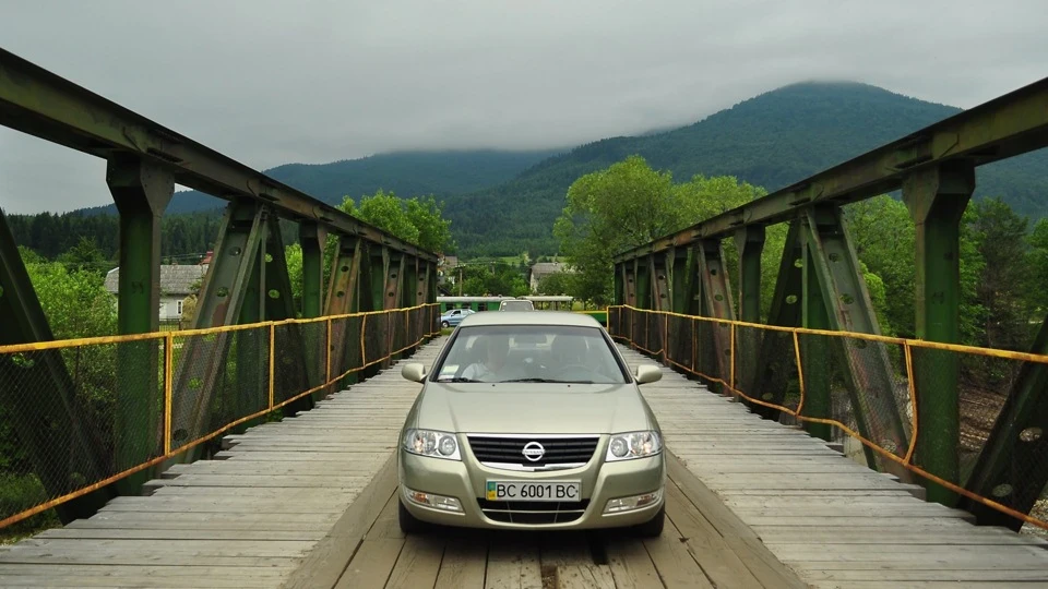 Nissan Almera Classic Lancera 2