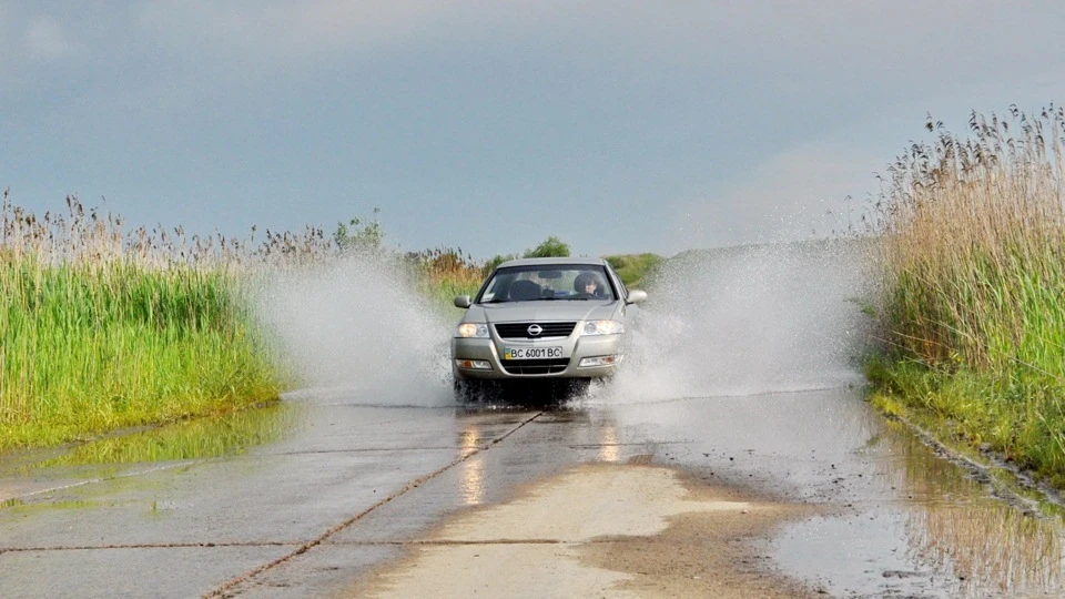 Nissan Almera Classic Lancera 4