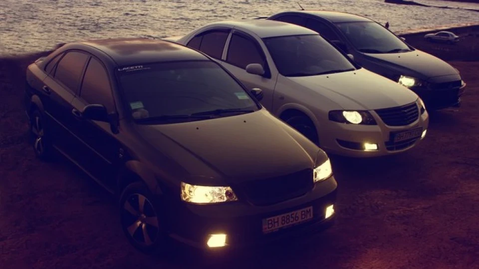 Nissan Almera Classic White 4