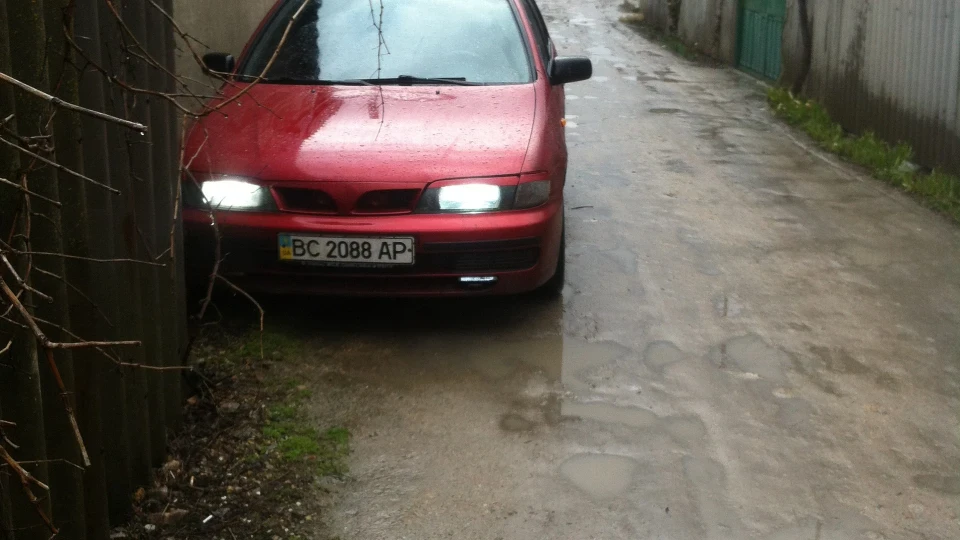 Nissan Almera ☆☆☆☆☆ 2
