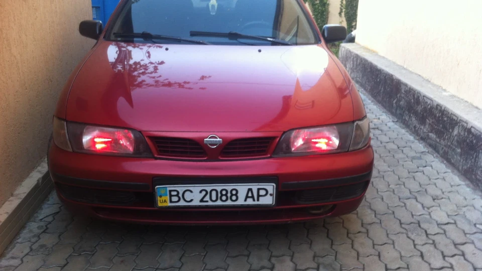 Nissan Almera ☆☆☆☆☆ 3
