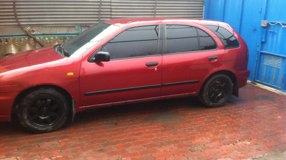 Nissan Almera ☆☆☆☆☆ 4