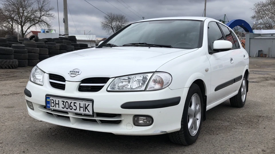 Nissan Almera