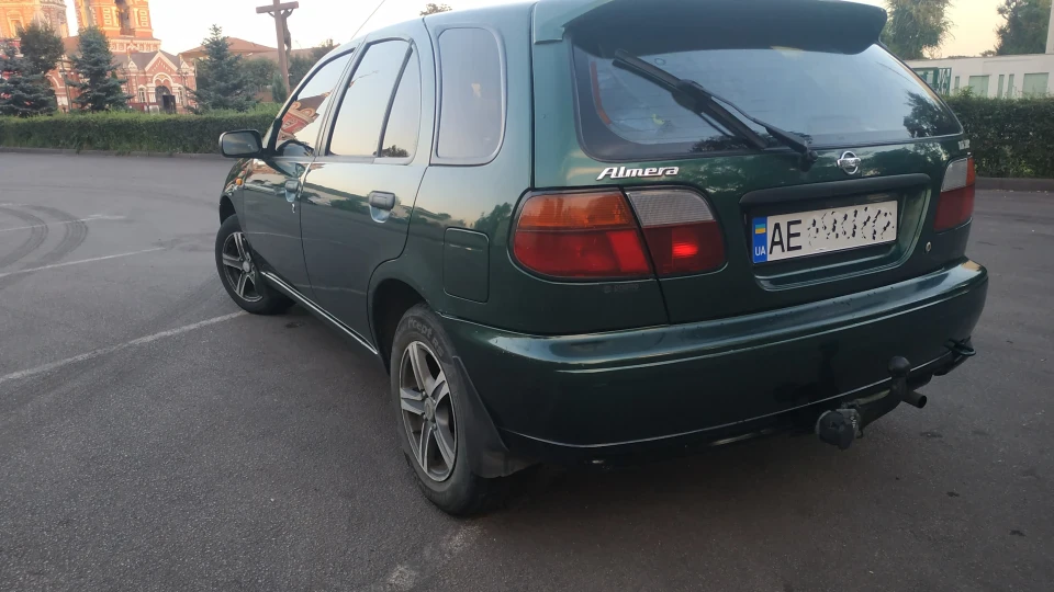 Nissan Almera