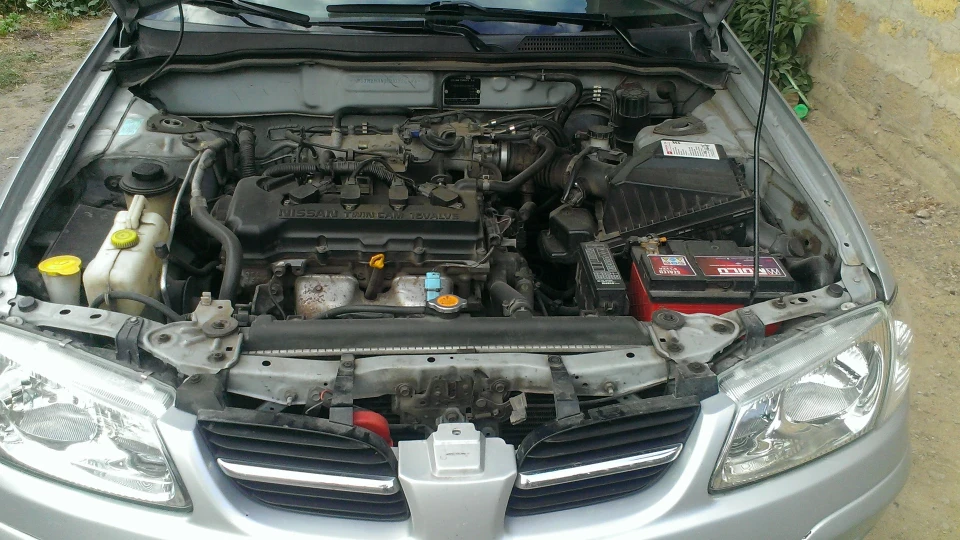 Nissan Almera 4