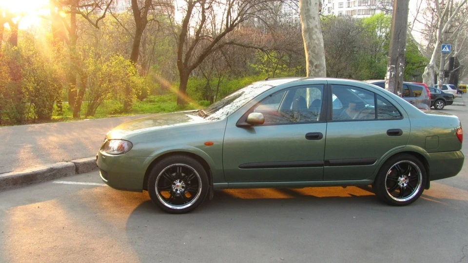 Nissan Almera 英国婦人㋡ 3