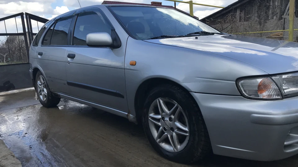 Nissan Almera