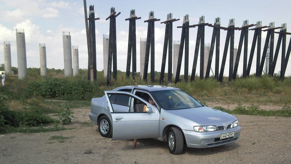 Nissan Almera 4