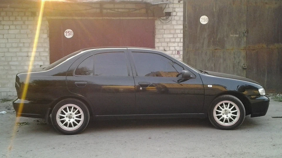 Nissan Almera 2