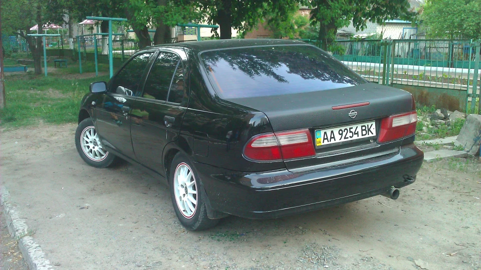 Nissan Almera 5