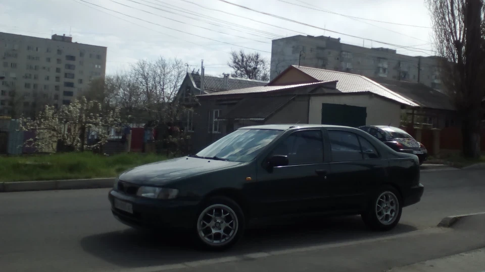 Nissan Almera 3