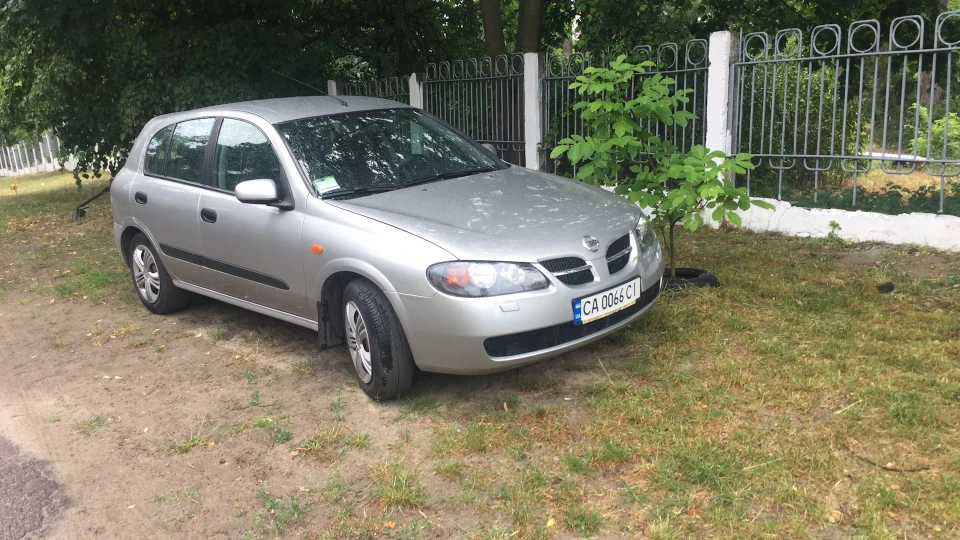 Nissan Almera 1.5 бензин 98 конячок