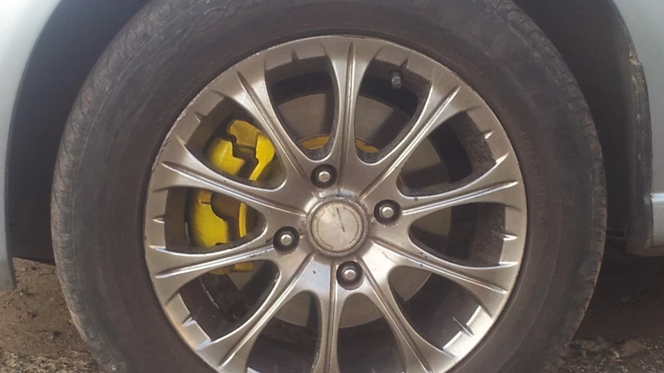 Nissan Almera 1,8 №1 2