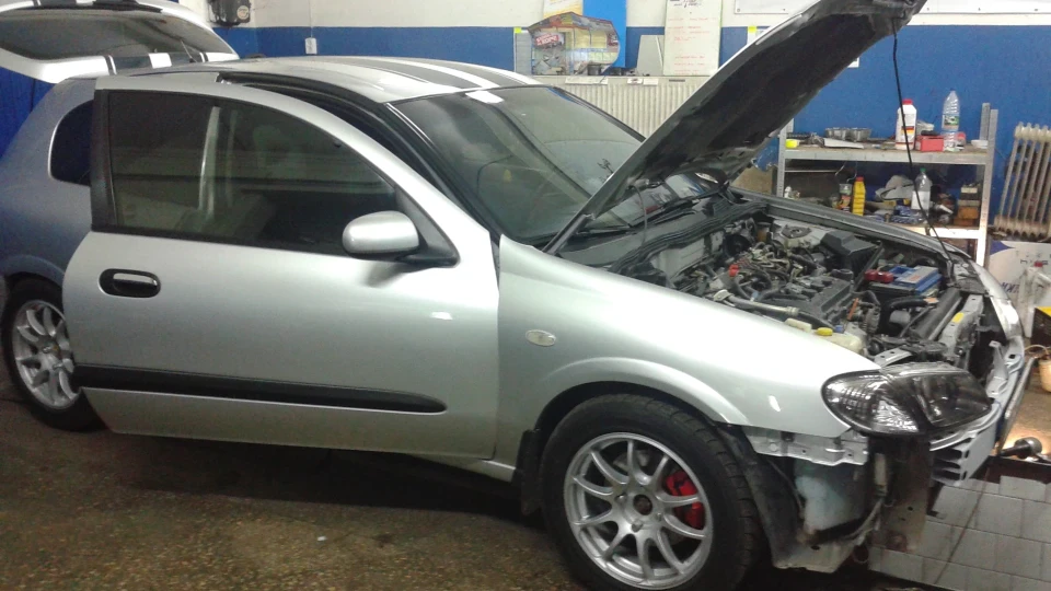 Nissan Almera 1.8 QG18DE 4