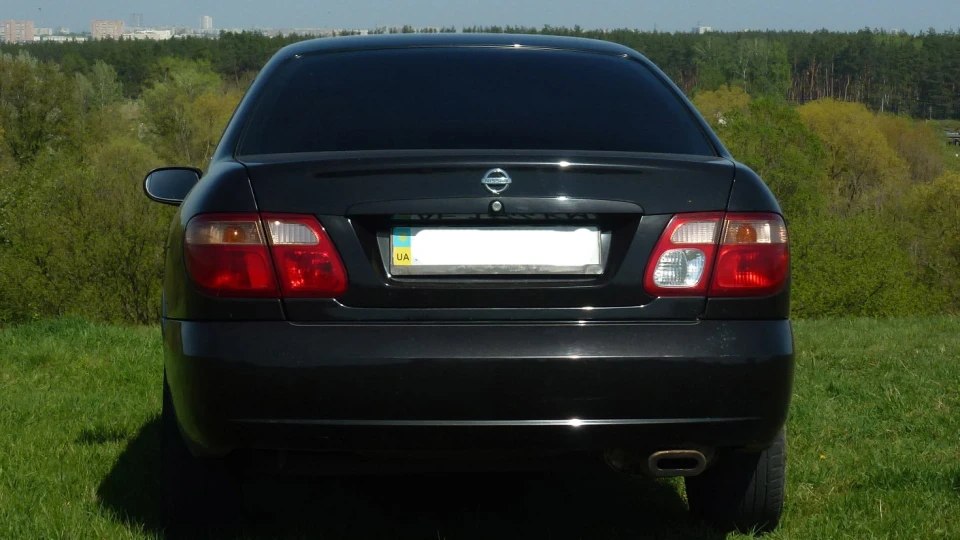 Nissan Almera 1,8 3
