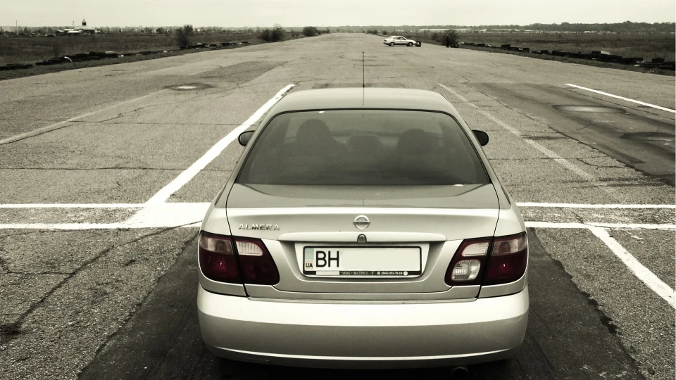 Nissan Almera Luxury 3