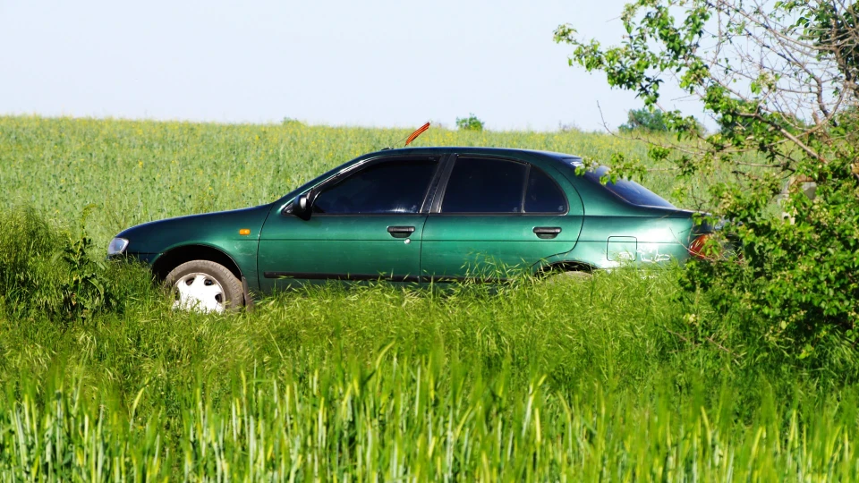 Nissan Almera SLX 1.6 - Зеленуша 2