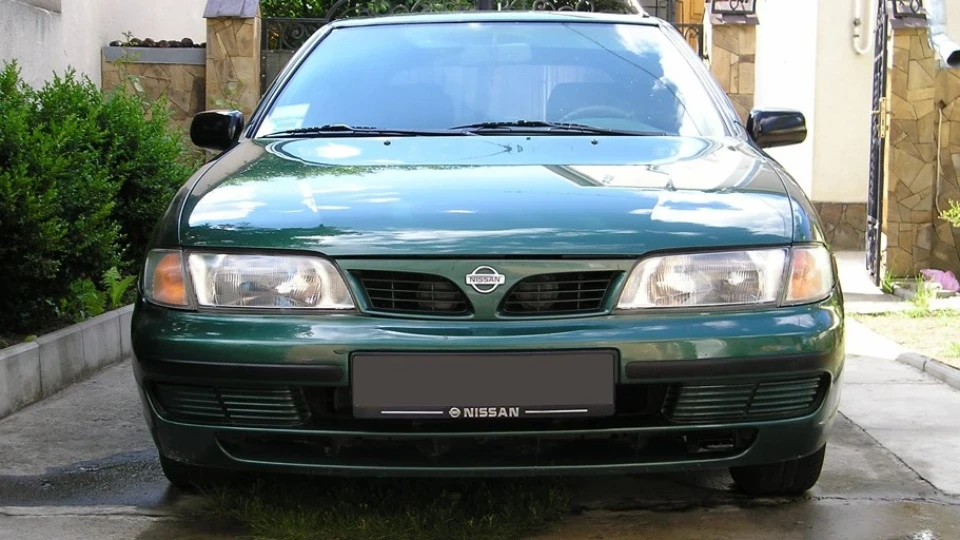 Nissan Almera Вірний змій 5