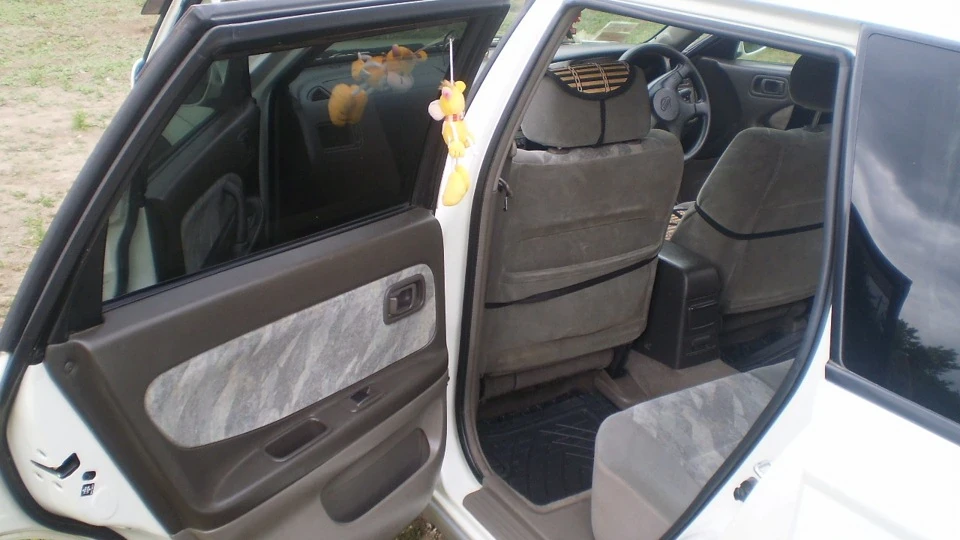 Nissan Avenir Salut X 4x4