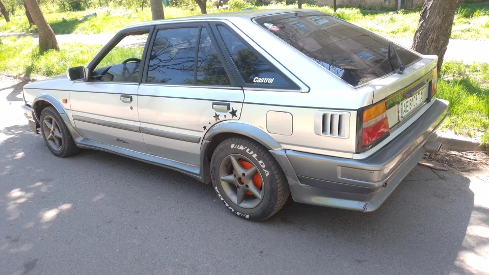 Nissan Bluebird 2