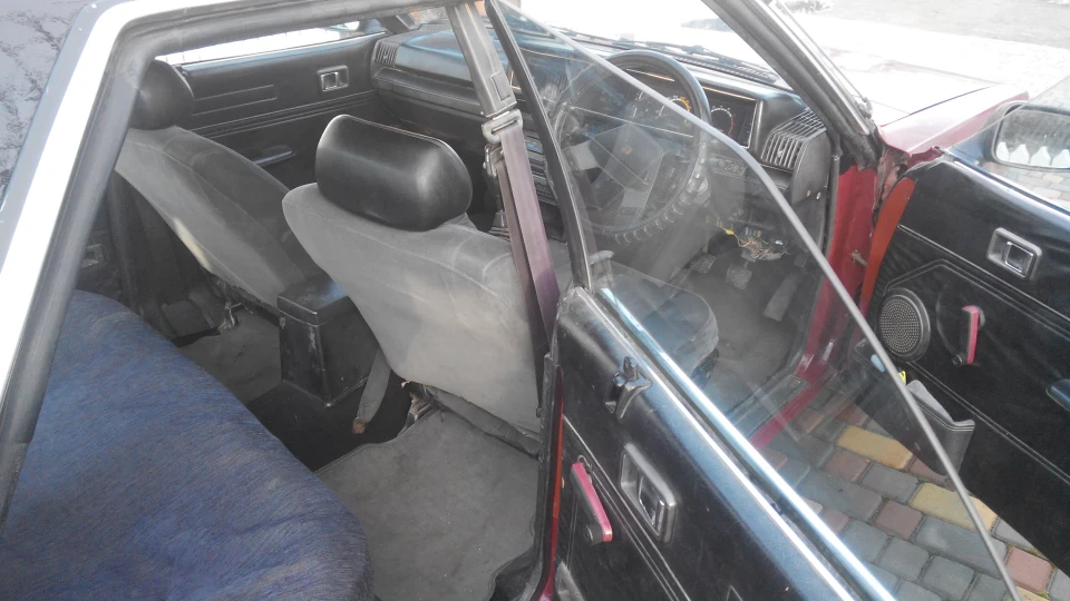 Nissan Bluebird 2