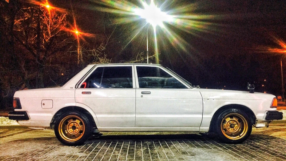 Nissan Bluebird 2