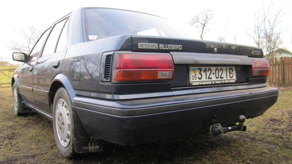 Nissan Bluebird 2