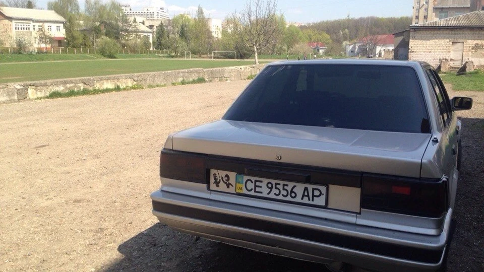 Nissan Bluebird 2