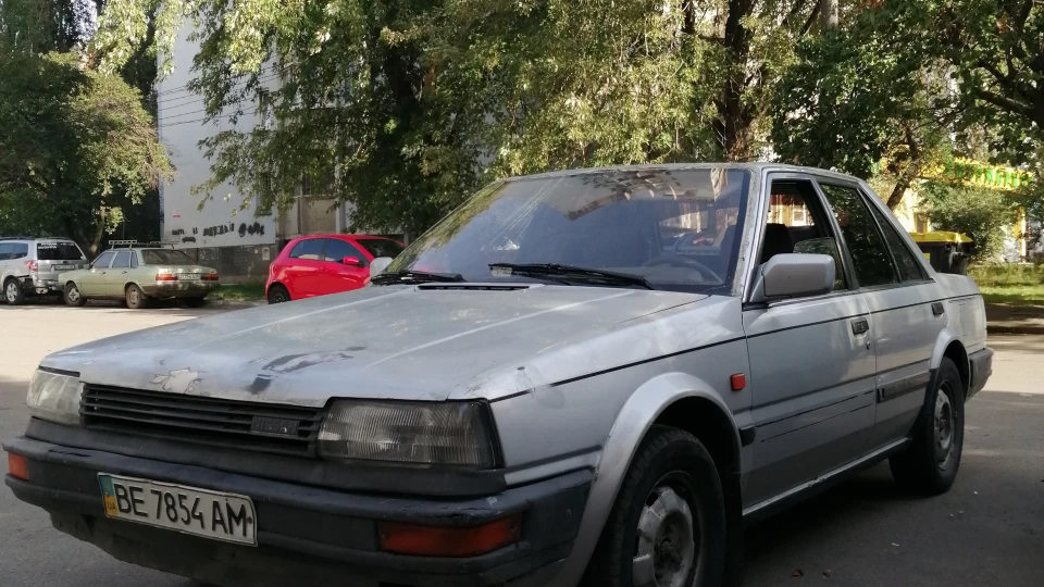 Nissan Bluebird 1.8 бензин 2