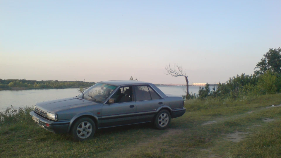 Nissan Bluebird 2.0DLX 2