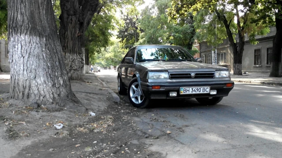 Nissan Bluebird 2.0SLX 2