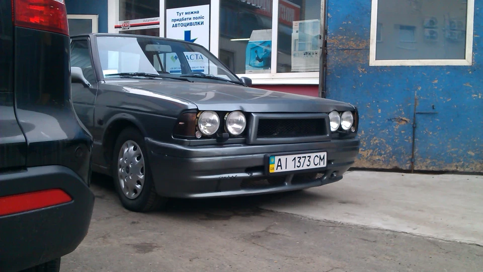 Nissan Bluebird 910 4