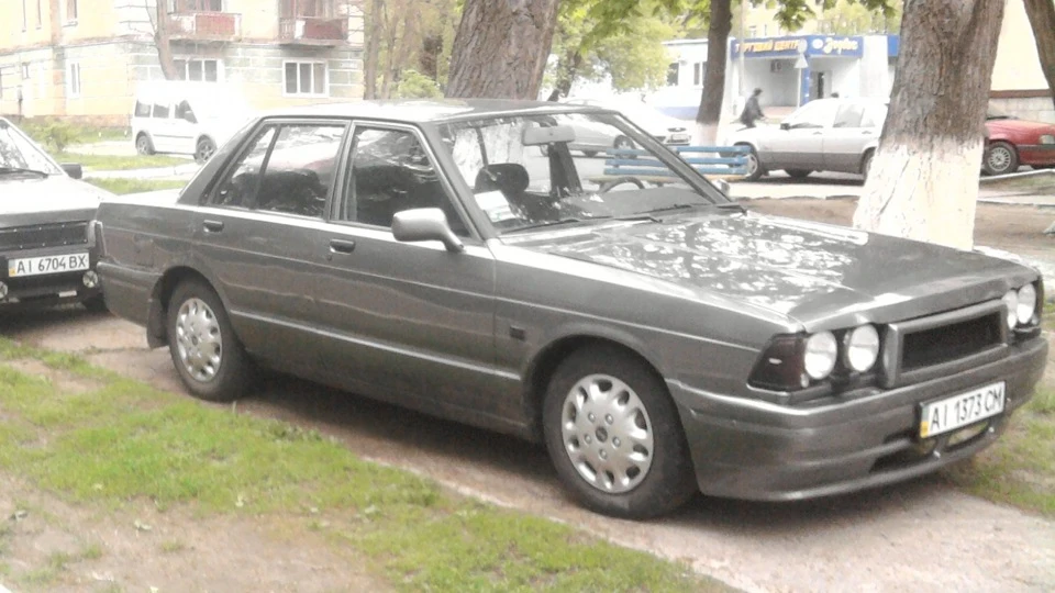 Nissan Bluebird 910 5