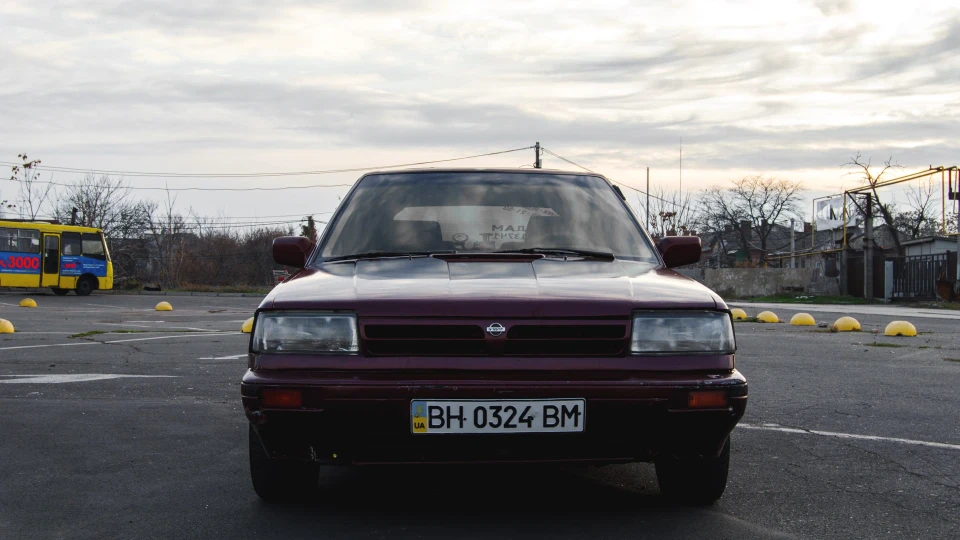 Nissan Bluebird бордовий японець ♔