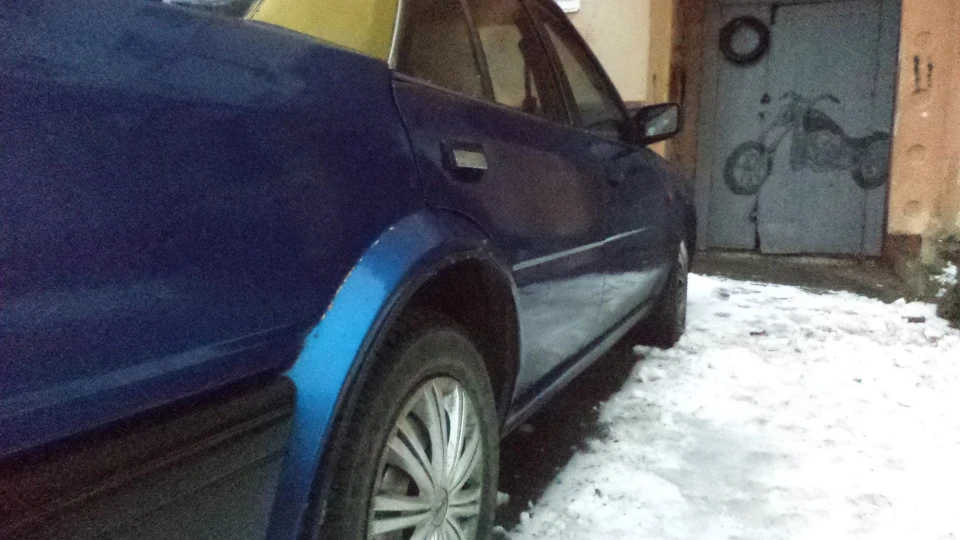 Nissan Bluebird економна та тяжка 4