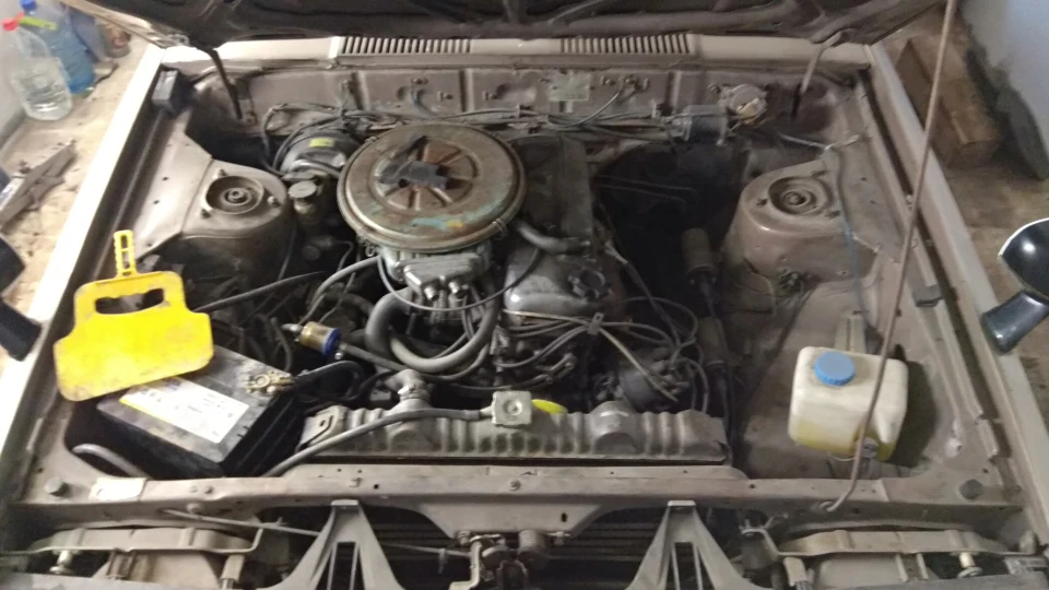Nissan Bluebird Goldenbird 4