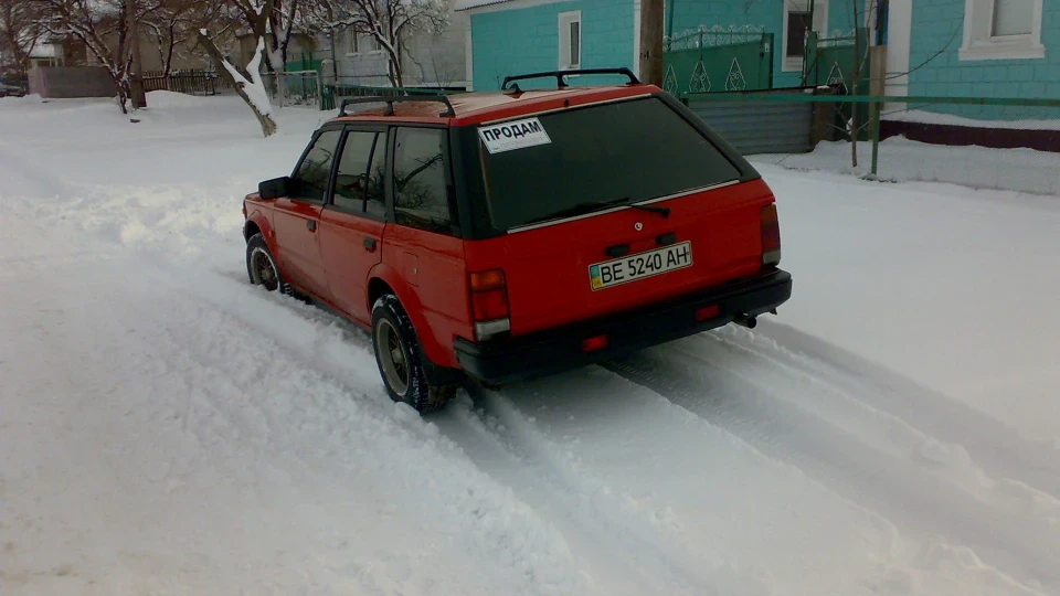 Nissan Bluebird LD20 Червоний вагон кохання 3