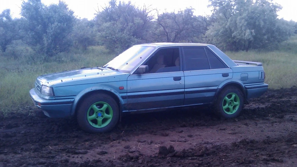 Nissan Bluebird LX, LD-20II 3