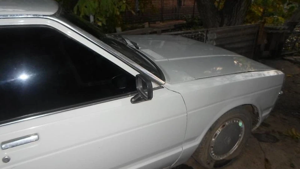 Nissan Bluebird Одна така 3