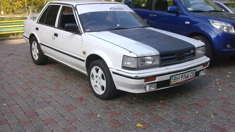 Nissan Bluebird Right 4