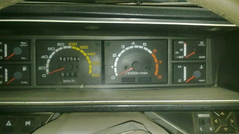 Nissan Bluebird SSS TURBO DATSUN 2