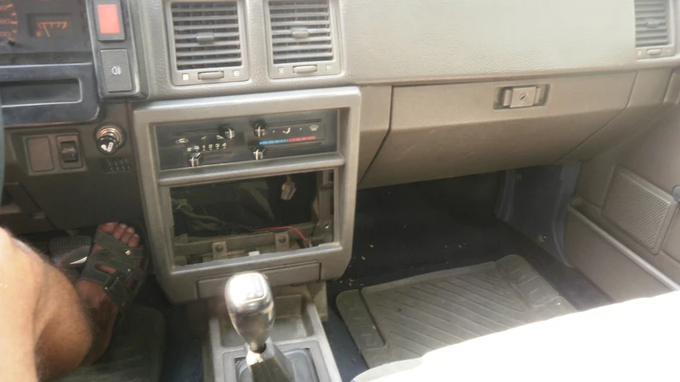Nissan Bluebird T12 LD20-2 3