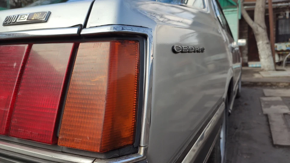 Nissan Cedric 3