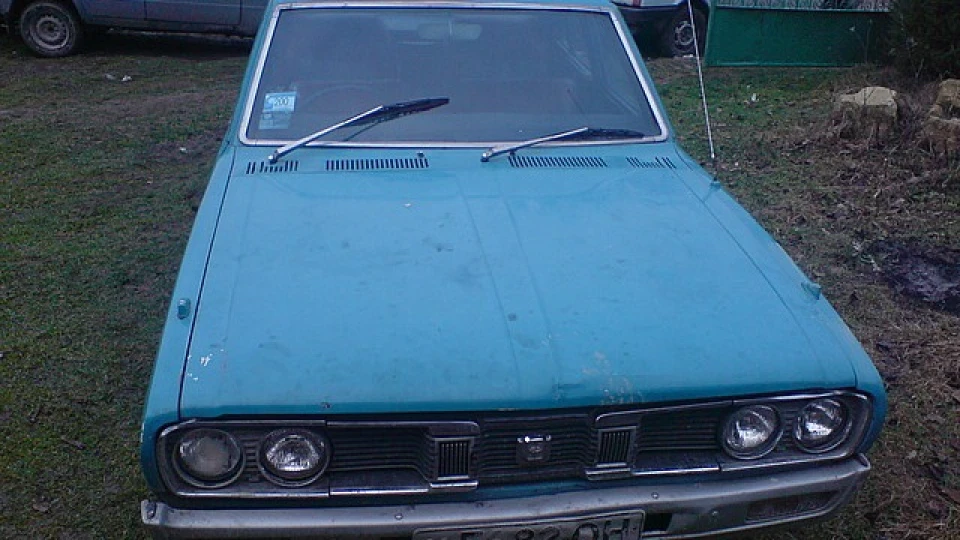 Nissan Cedric Голуба мрія