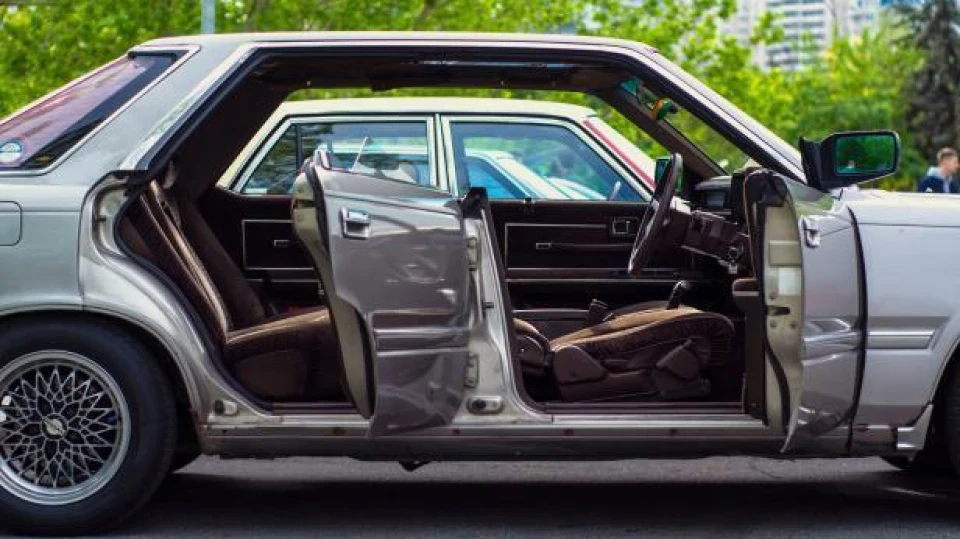Nissan Cedric Don Cedron 2